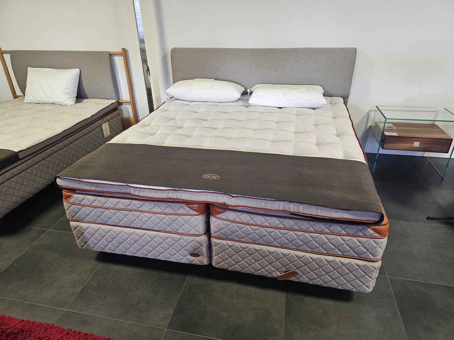 VERKAUFT DUX Bett 6006/8008 ab Ausstellung 30% Rabatt