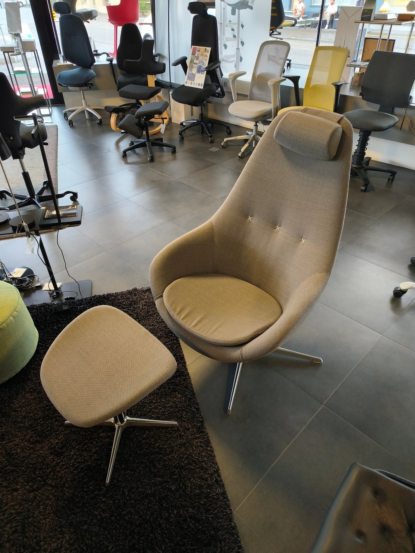 Varier Kokon Relaxsessel mit Hocker Neu ab Ausstellung