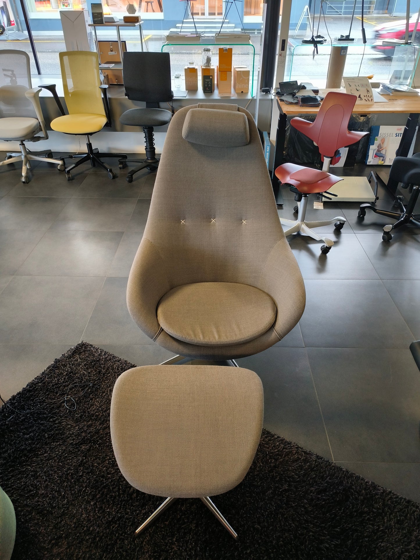 Varier Kokon Relaxsessel mit Hocker Neu ab Ausstellung