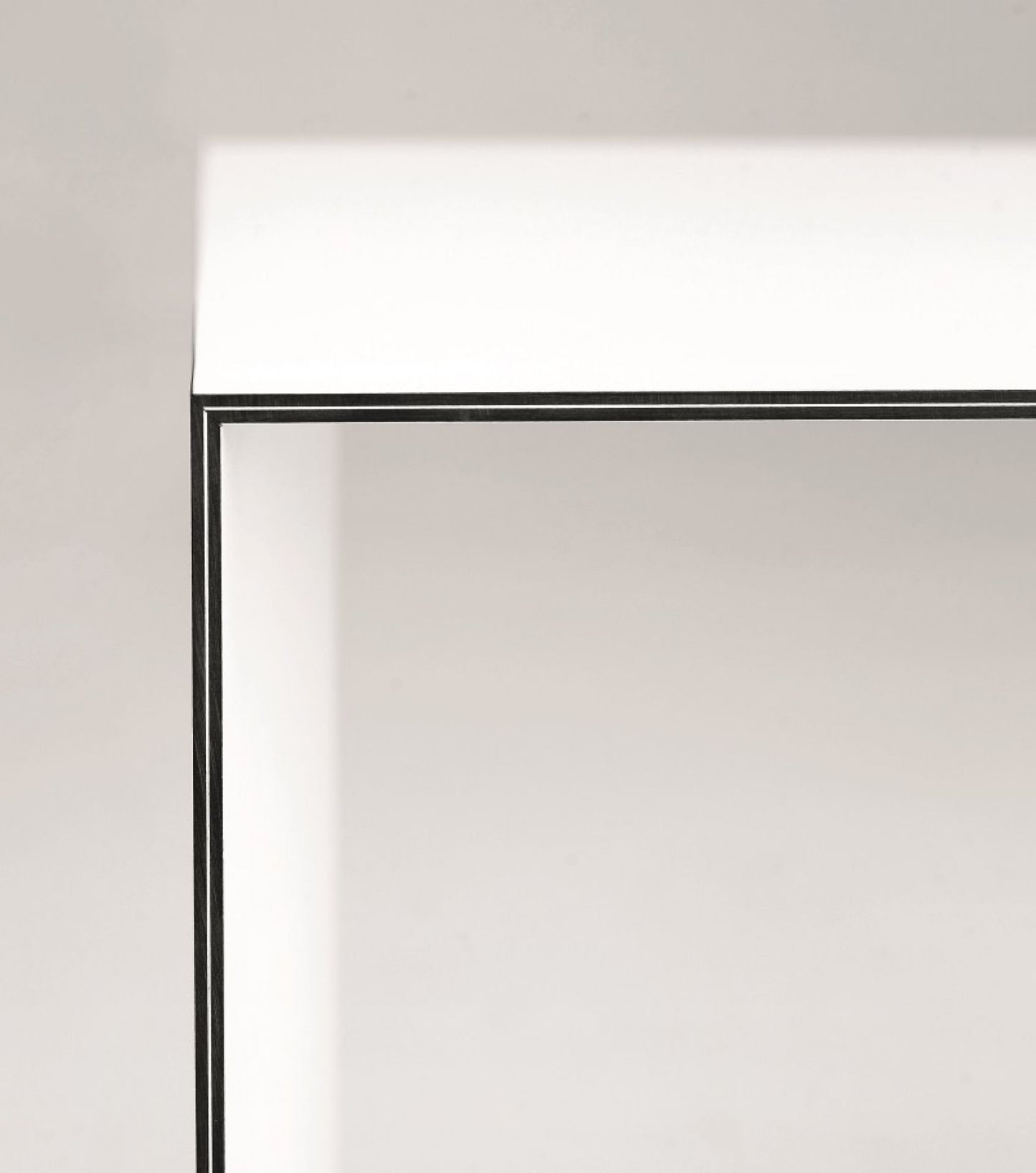 Thinner Tisch Karl Andersson & Soener Einzelstück ab Ausstellung